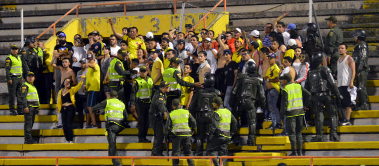 Hinchas Millonarios Neiva