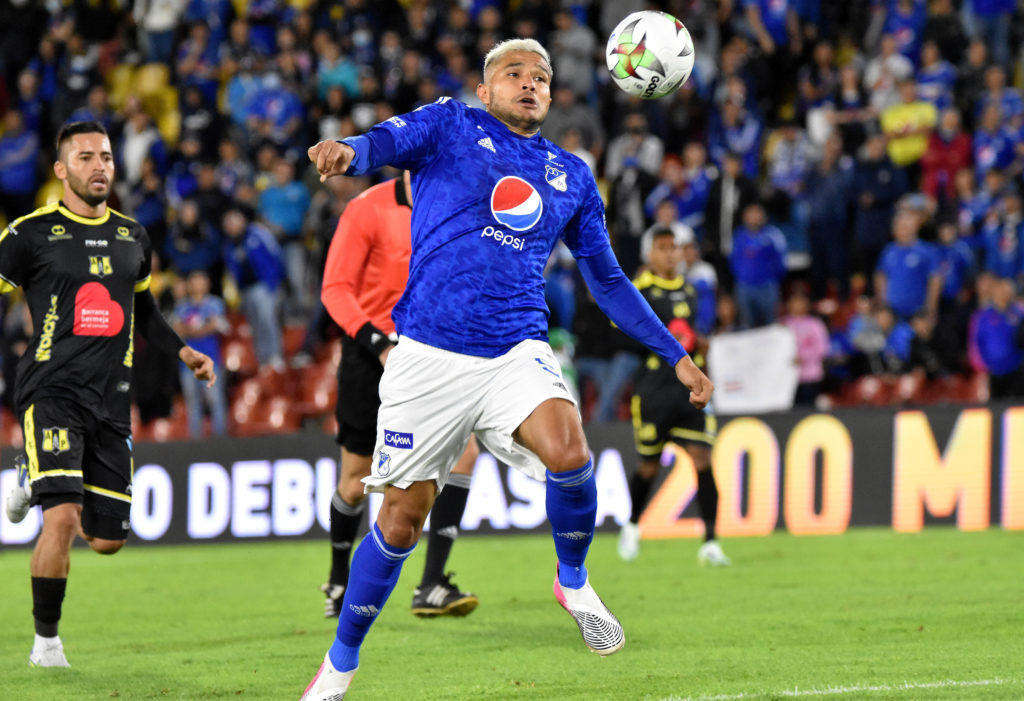 Larry Vásquez