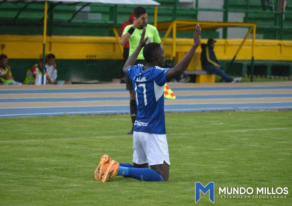 Sebastián Viveros Del Castillo celebra su gol frente a Fortaleza