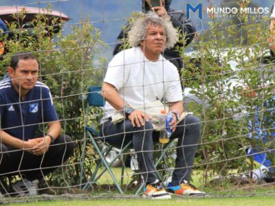 Alberto Gamero presente en XColi viendo el partido del equipo Sub20 frente a Fortaleza