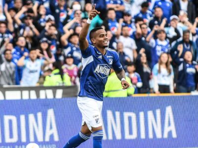 Édgar Guerra celebra su gol frente al Medellín